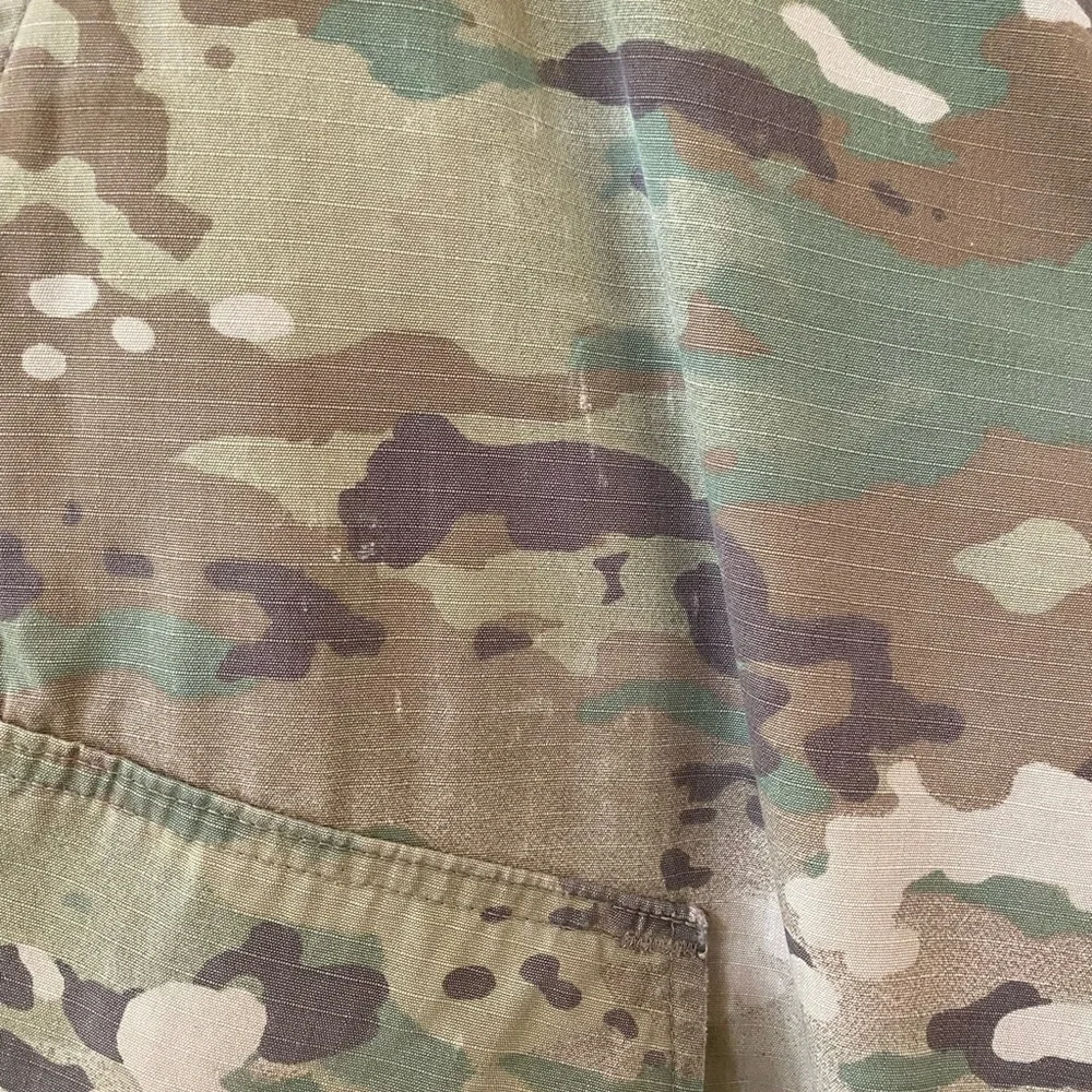 Authentic U.S. Army OCP Scorpion W2 Combat Trousers Pants Small Short Thrashed